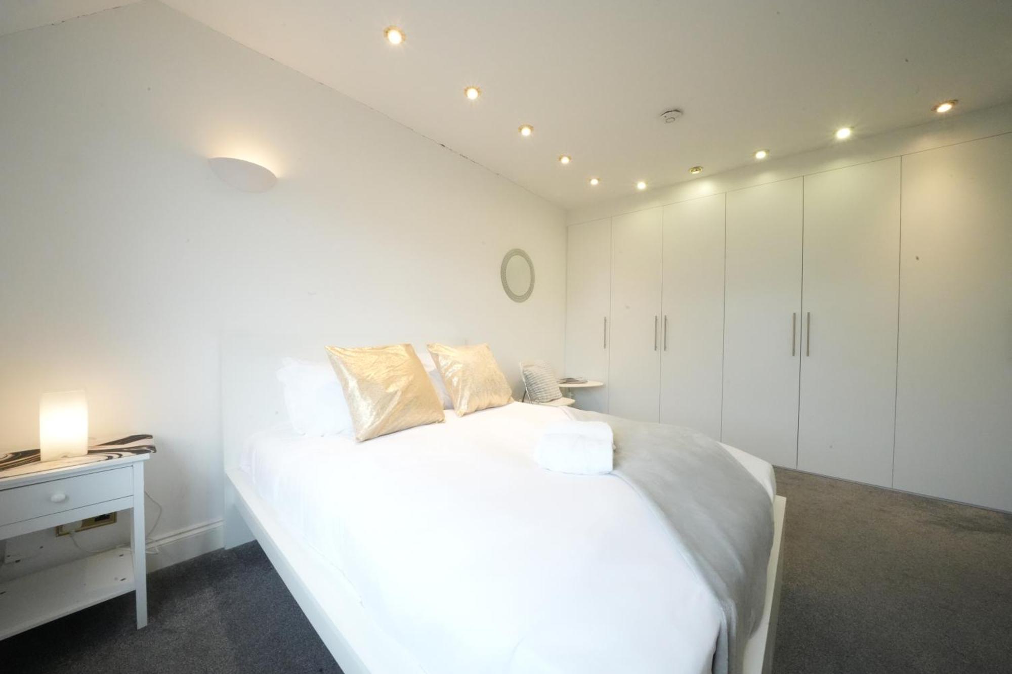 Airport Comfy Stay Harmondsworth Kültér fotó